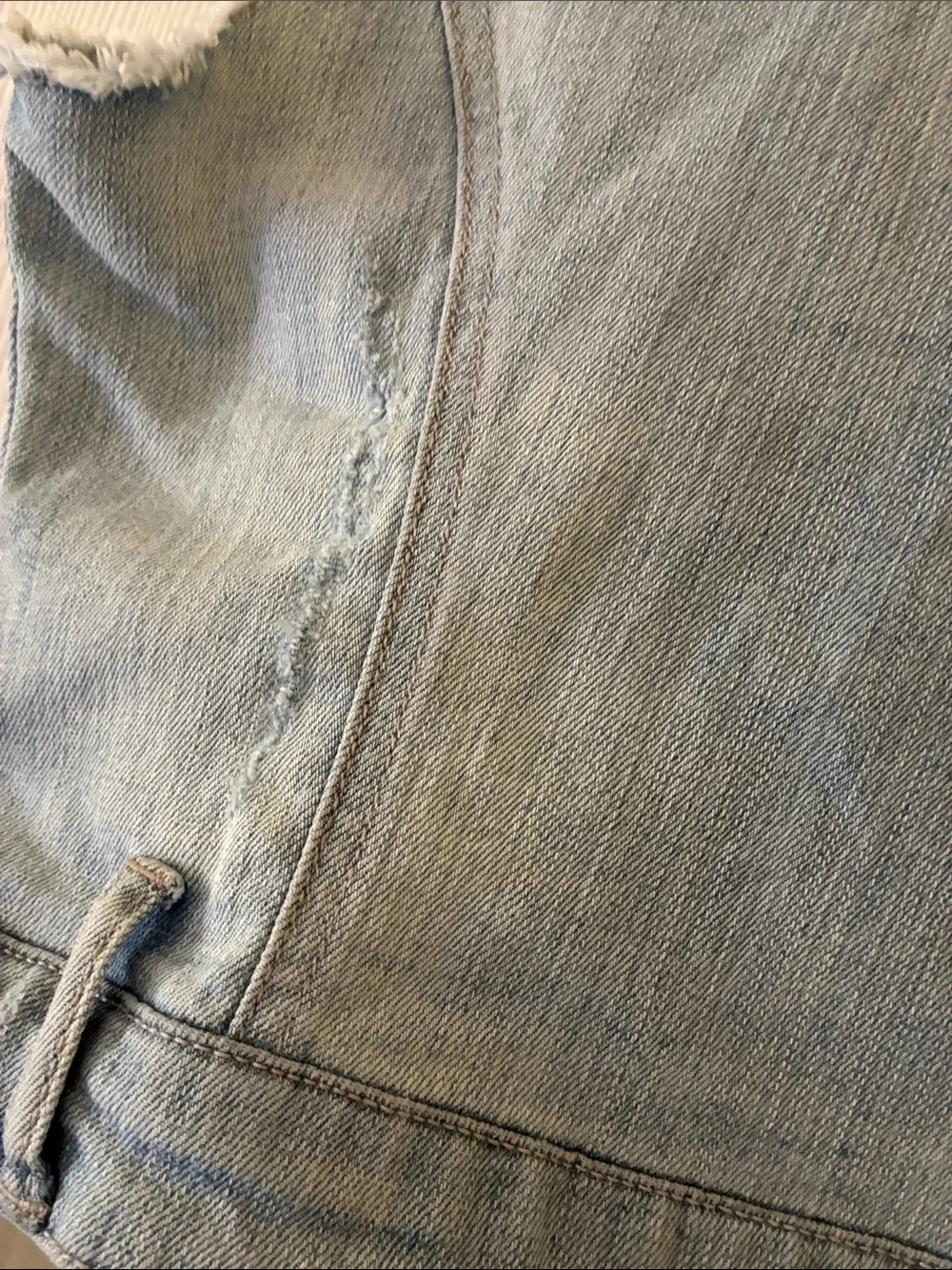 GUESS Light Blue Denim Sleeveless Jacket with Red Logo Patch - Picture 7 of 7